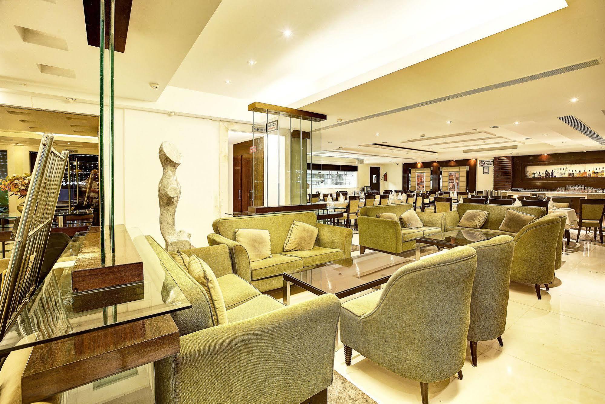 Western Court Csandígarh Kültér fotó