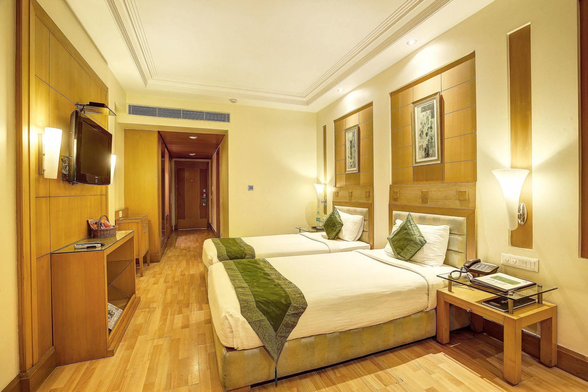 Western Court Csandígarh Kültér fotó