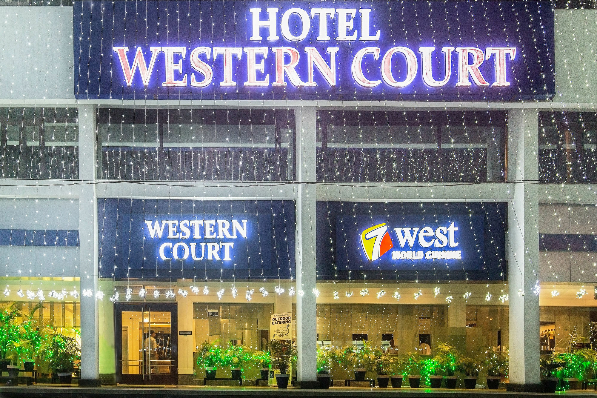 Western Court Csandígarh Kültér fotó